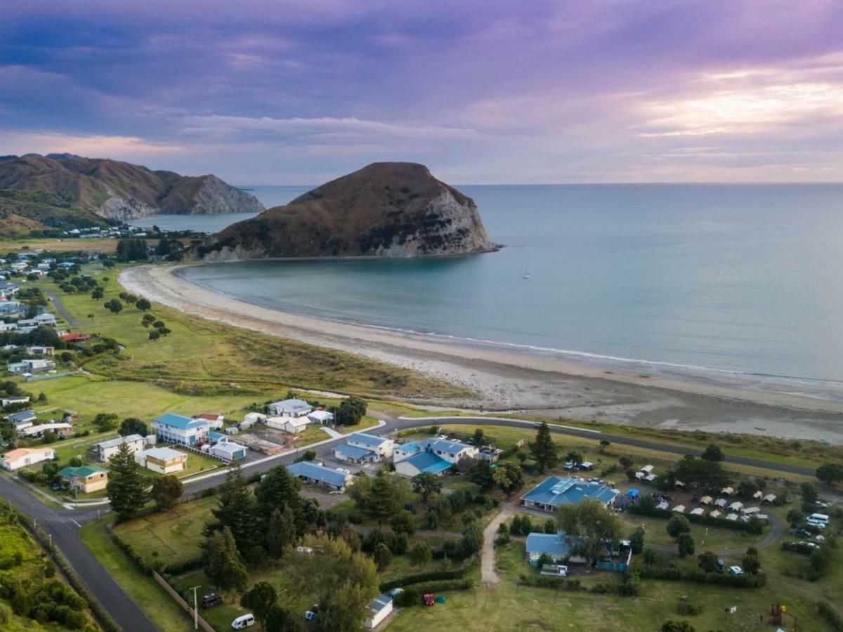 Mahia Motel And Holiday Park Exterior photo